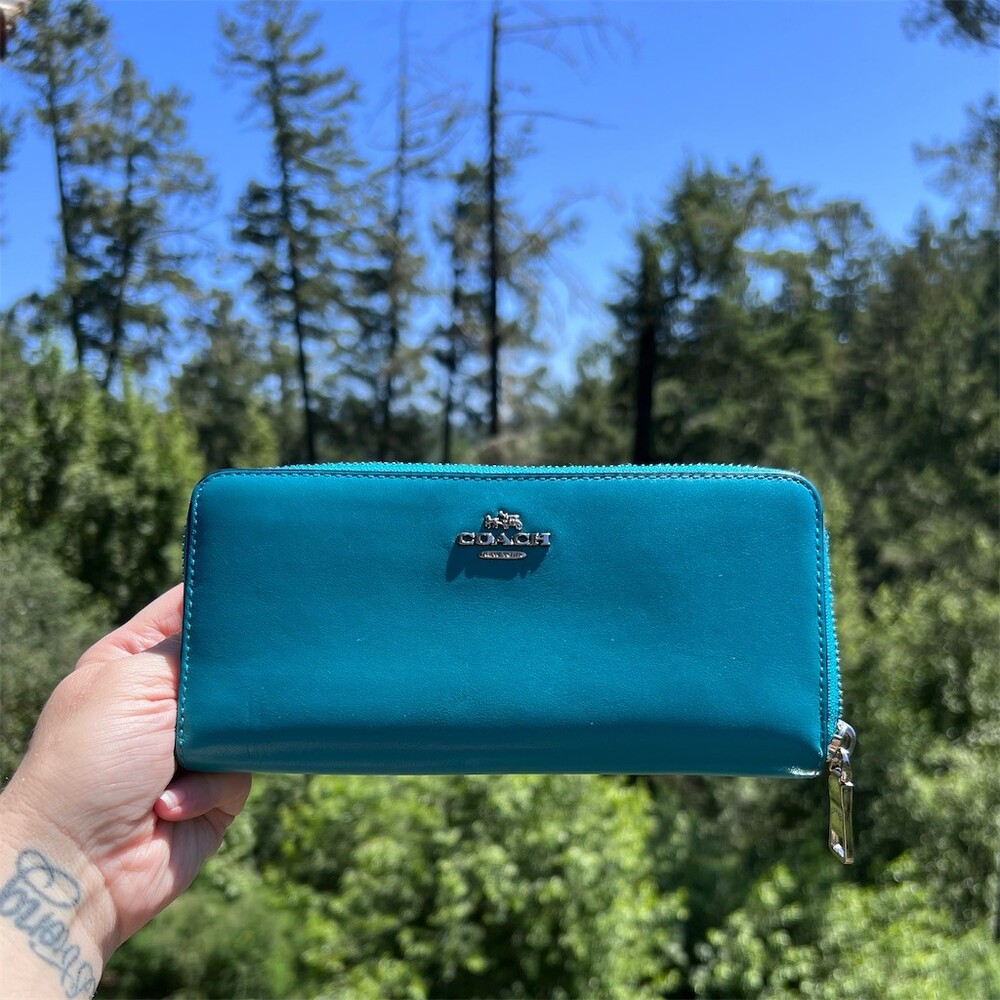 COACH Long Zip-Around Wallet Blue Smooth Leather w Gunmetal Hardware AUTHENTIC